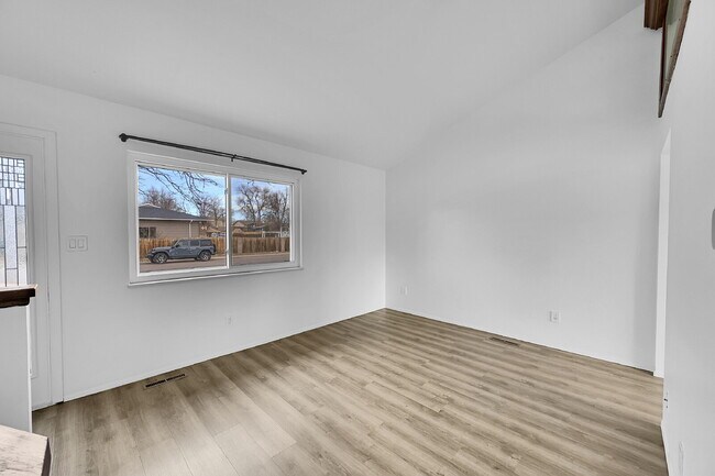 Building Photo - $2,140.95 - 3 Bed, 2 Bath Home in Loveland with Central AC and Fenced in Yard!