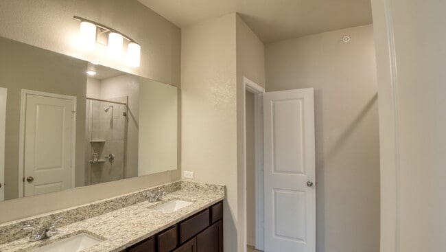 Building Photo - 4089 Cross Park Dr