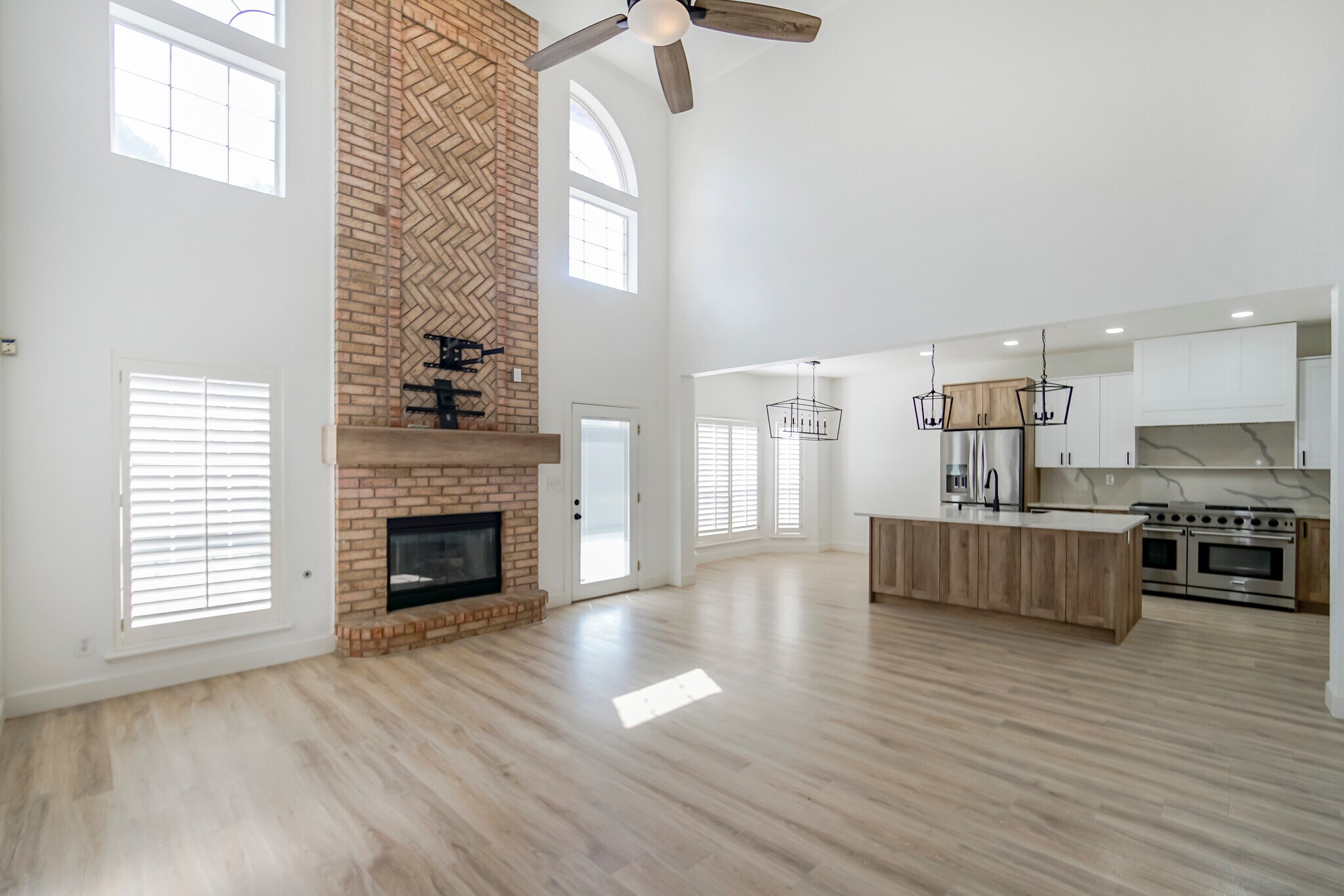 Building Photo - 918 Bella Cumbre Dr