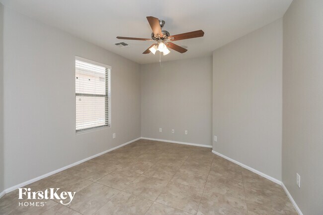 Building Photo - 4186 E Aragonite Ln