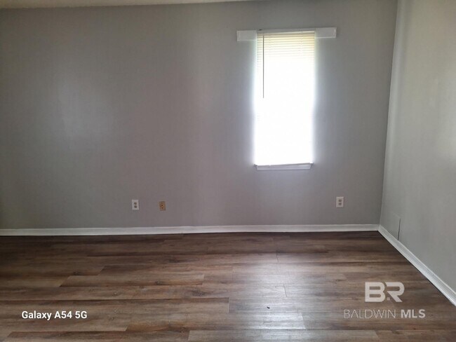 Building Photo - 502 Geronimo St