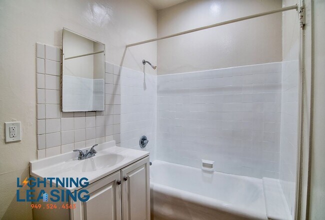 Building Photo - 6135 1/2 Saturn Street-6135D