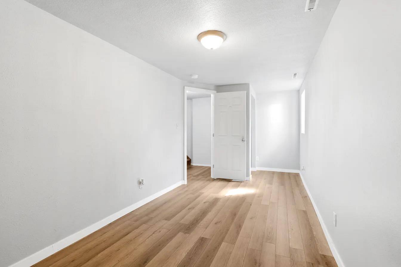 Building Photo - 408 Maplewood Dr