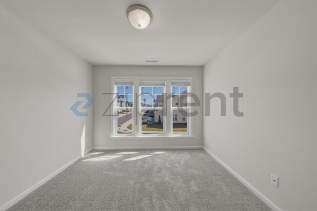 Building Photo - 1015 Badlands St