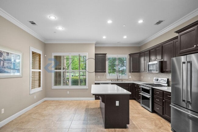 Building Photo - 1491 Maehl Dr