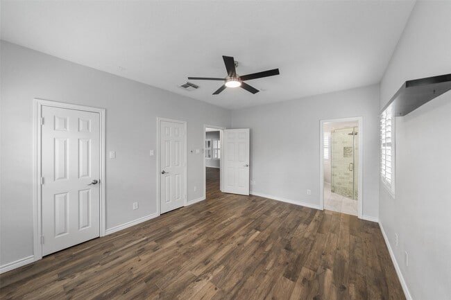 Building Photo - 1116 River Ct