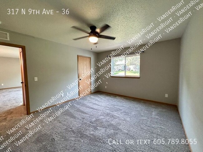 Building Photo - 317 9th Ave