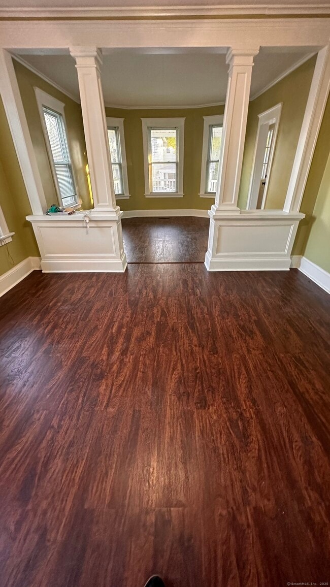 Building Photo - 14 Cooper St