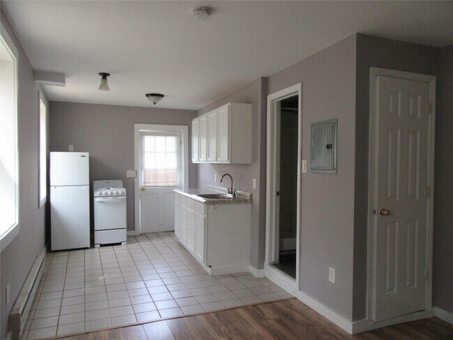 Building Photo - 2135 NY-94