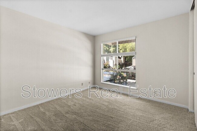 Building Photo - 433 Garden Creek Pl