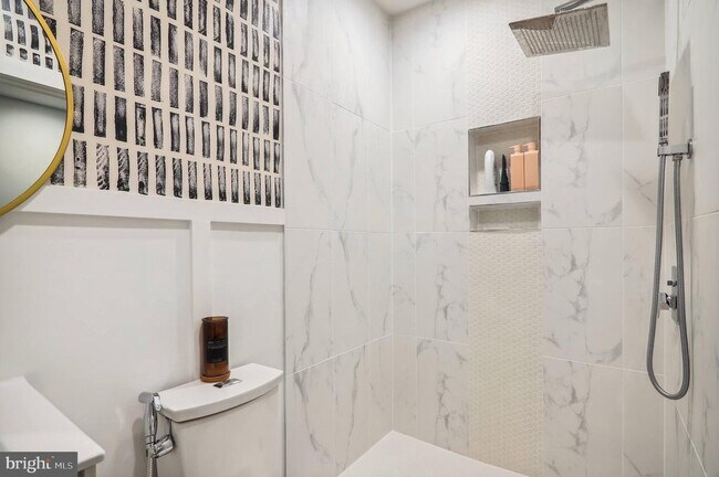 Building Photo - 416 Longfellow St NW