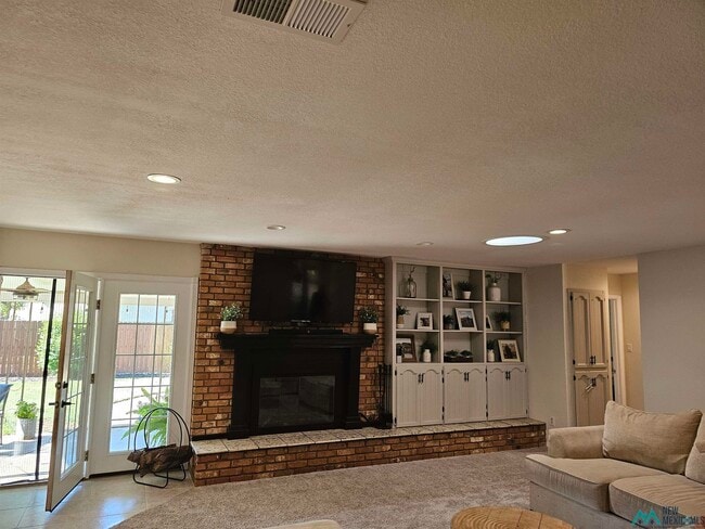 Building Photo - 1817 Fairway Terrace