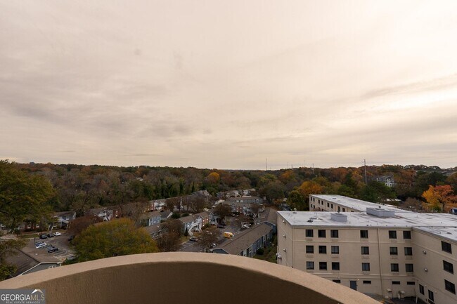 Building Photo - 2161 Peachtree Rd NE