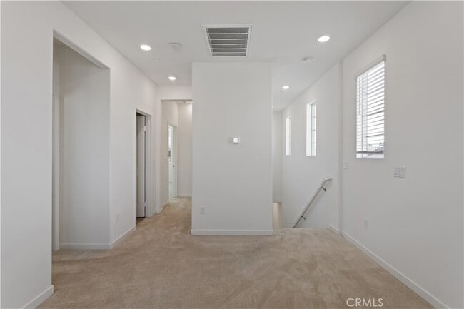 Building Photo - 839 Cranberry Way