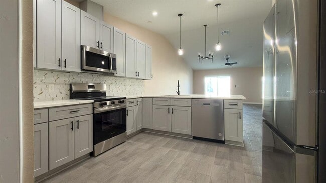 Building Photo - 11154 Pendleton Ave