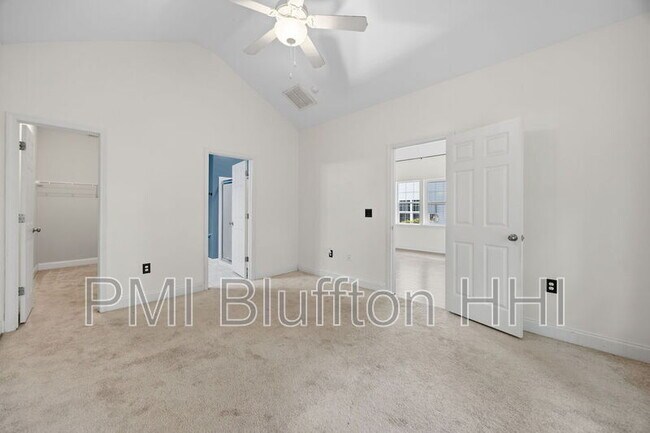 Building Photo - 355 Dante Cir