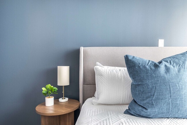 Building Photo - 781 Spring St