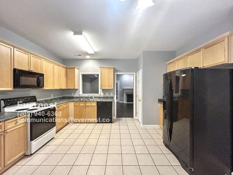 Building Photo - 632 Parkside Cir