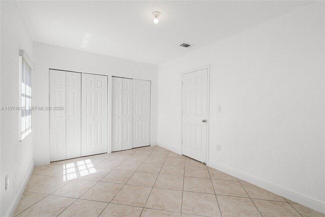 Building Photo - 1381 W 63rd St