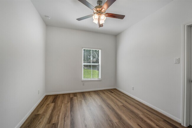 Building Photo - 11931 Pondwood Dr