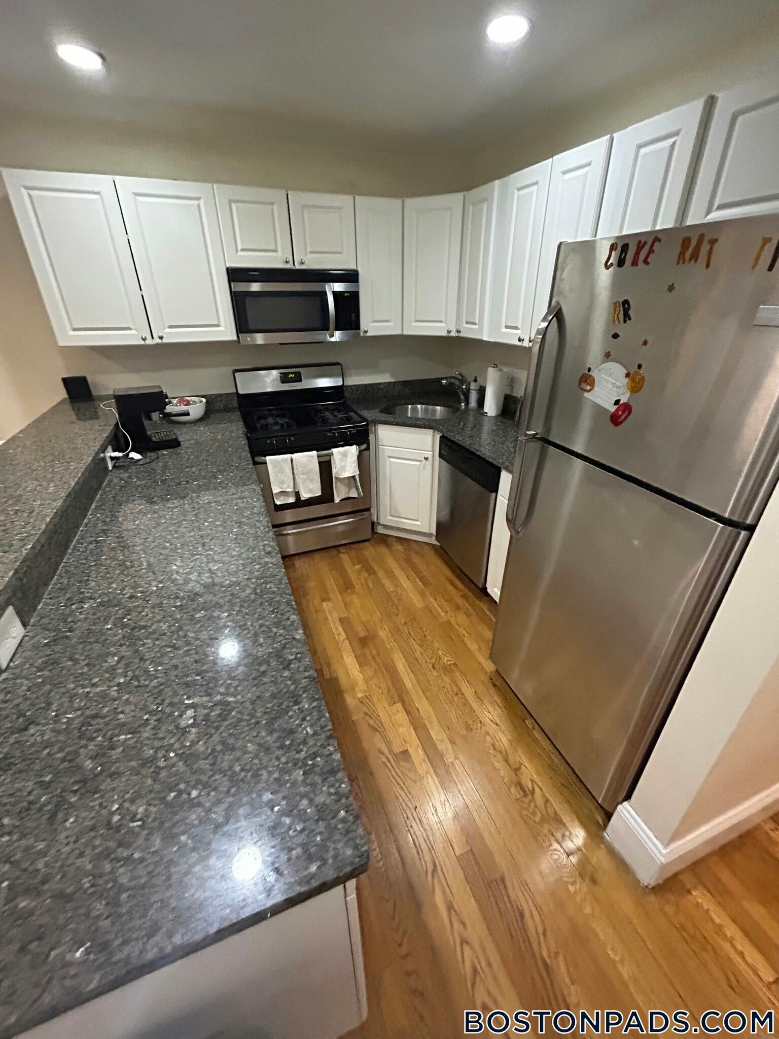 Building Photo - 324 St Paul St