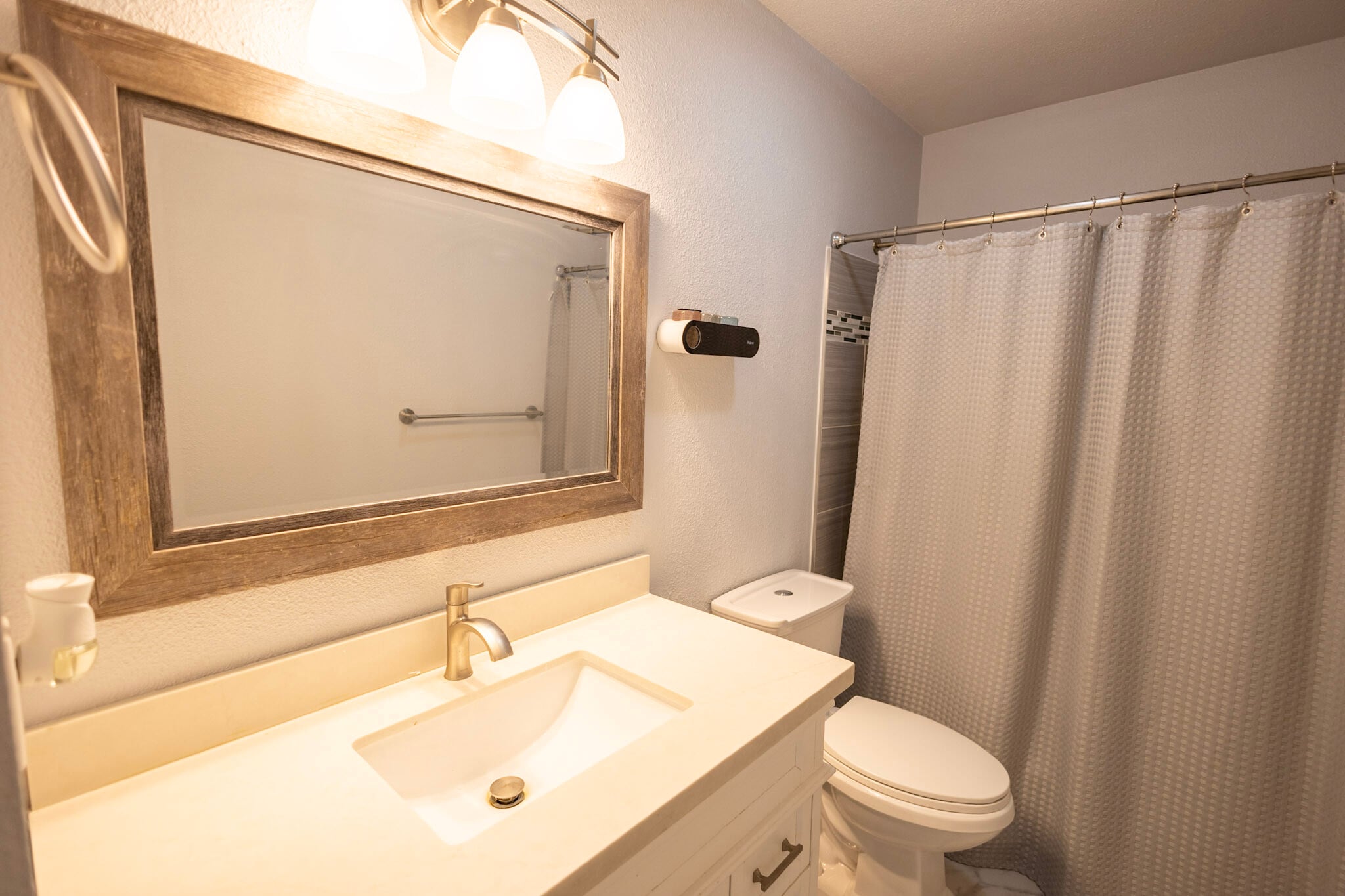 Building Photo - 845 Terrence Rd