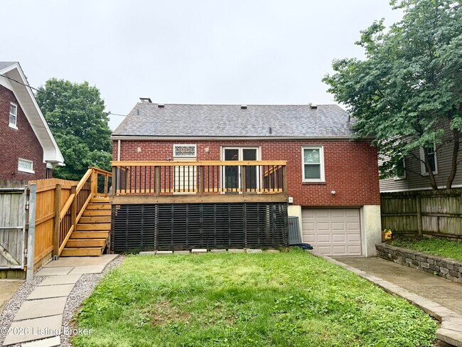 Building Photo - 2219 Woodbourne Ave