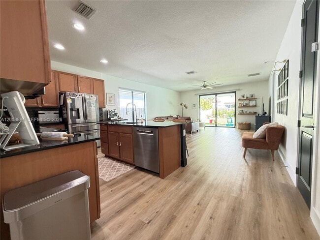 Building Photo - 2945 SE 3rd St