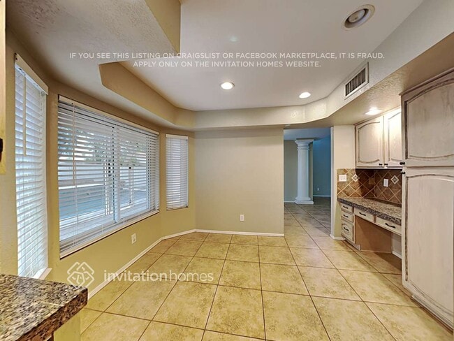 Building Photo - 7019 N 28th Ave