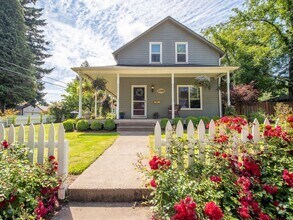 Building Photo - Coming soon! Large historic farmhouse- 5 b...