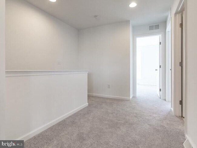 Building Photo - 3243 Mateer Ln