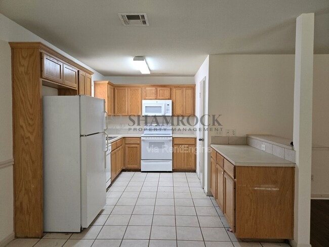 Building Photo - 10224 Hyacinth Ln