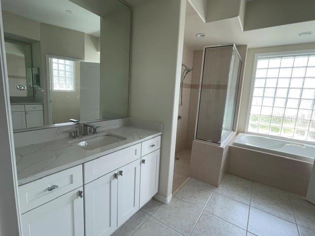 Building Photo - 5249 Far Oak Cir