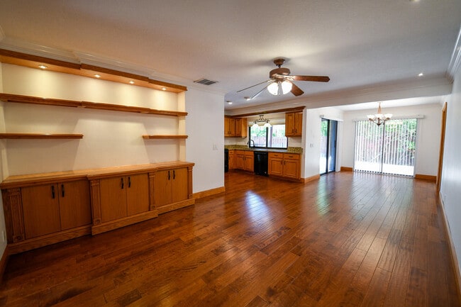 Building Photo - 4160 Cedar Ave