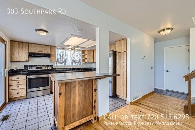 Building Photo - 303 Southpark Rd