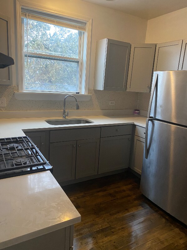 Building Photo - 10600 S Prairie Ave