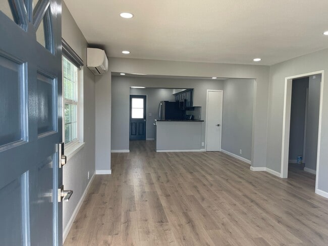 Building Photo - 13109 Golden Way
