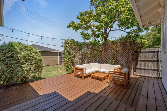 Building Photo - 2200 Hurley Ave