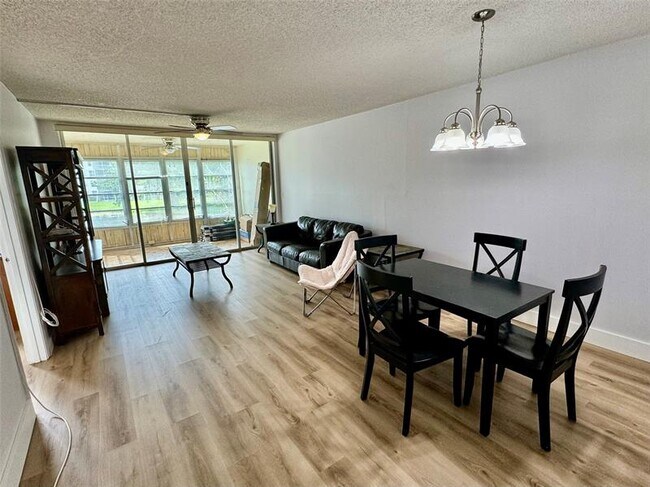 Building Photo - 9311 Orange Grove Dr