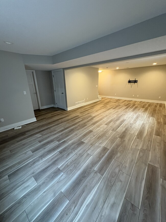 Building Photo - 16314 Springbrook Trl