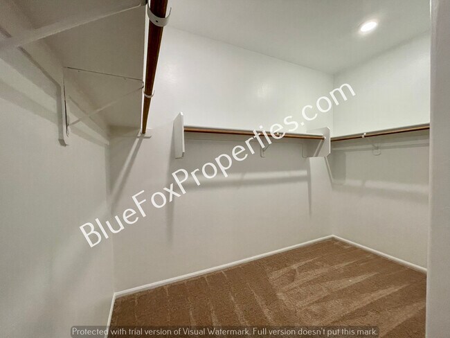 Building Photo - 6305 E Desert Peak Dr