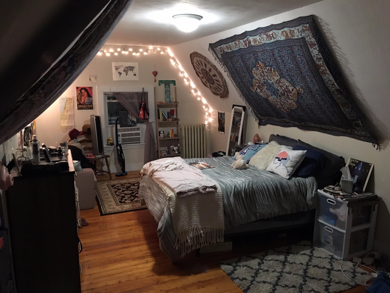 Building Photo - 76 Linden St