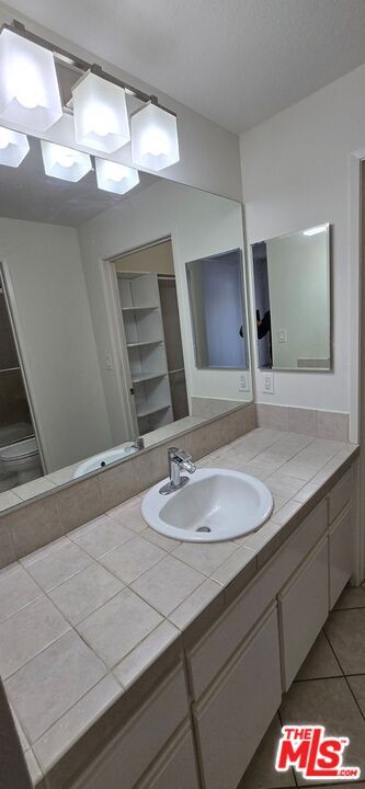 Building Photo - 1031 N Crescent Heights Blvd