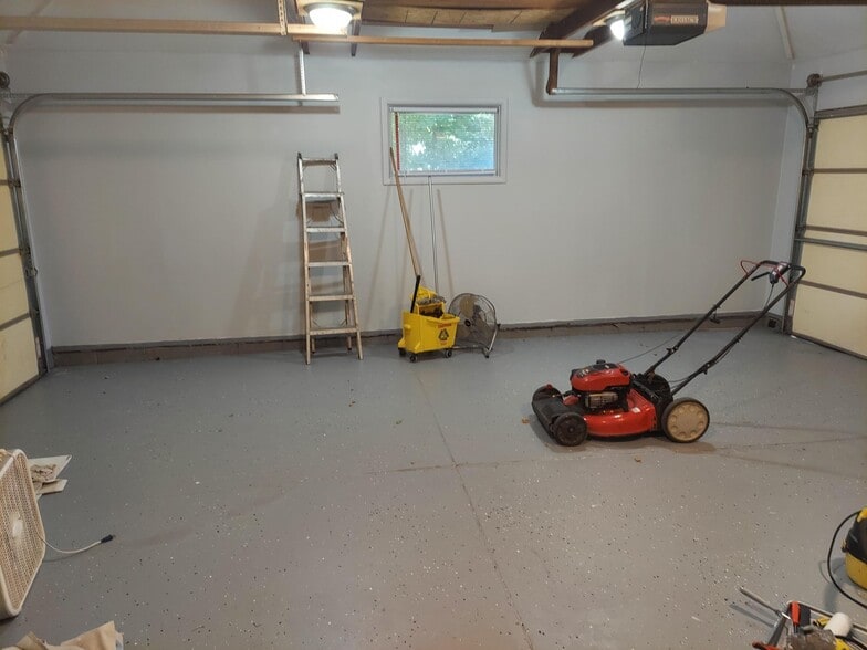 Building Photo - 5 Mayfair Ct