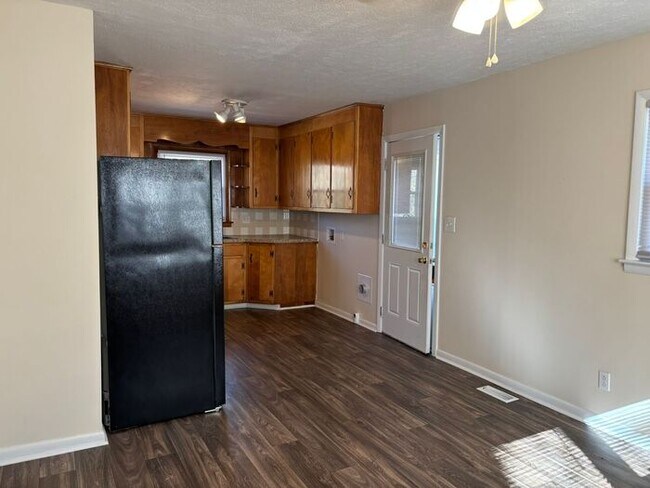 Building Photo - 7530 Decatur Dr