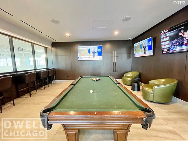 Building Photo - 1147 N Wells St