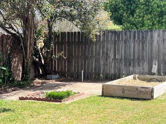 Building Photo - 15003 Radstock Dr