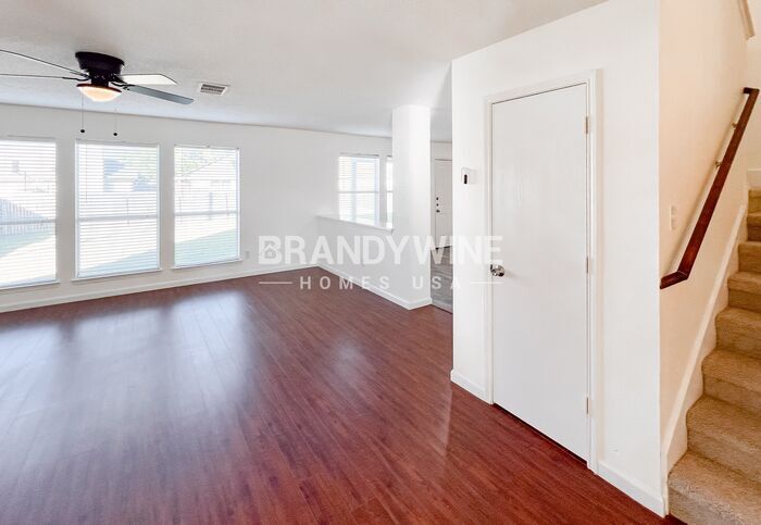 Building Photo - 1343 Prairie Dr