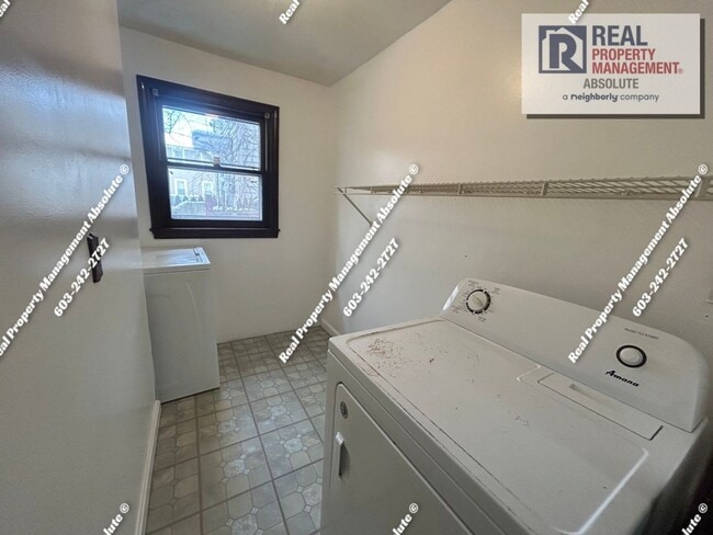 Building Photo - 3 Bedroom Single Family Home Downtown Nashua