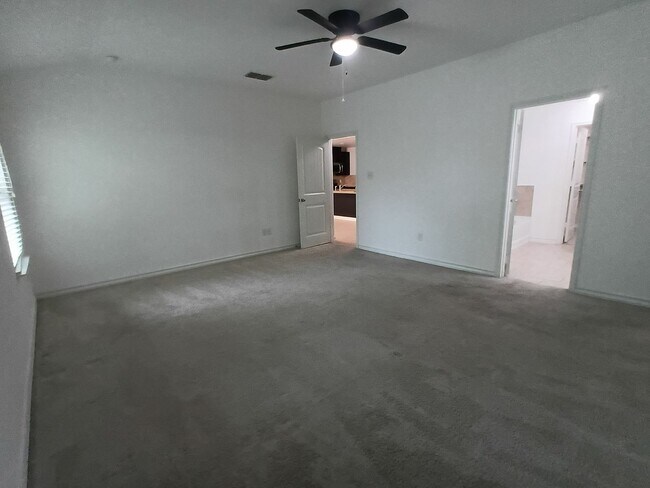 Building Photo - Spacious 4-Bedroom Home with Washer & Dryer Included in Riposa Vita Community!